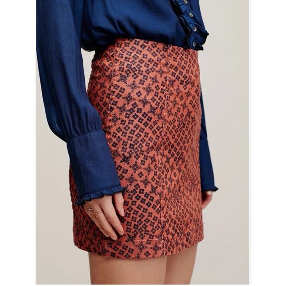 Free People Dresses & Skirts - Free People Boho Geometric Stretch Mini Skirt Rust / Black Seamed sz 0